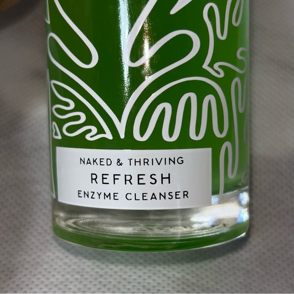Naked & Thriving Refresh Enzyme Cleanser Refreshing Green Skincare 120ml - Picture 2 of 4
